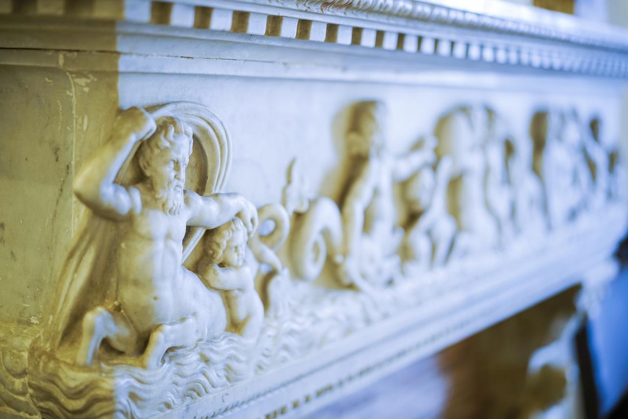 Suite Frescoes Ceiling Sea View